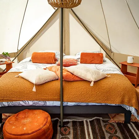 Luxusní stan Boheme Glamping Experience *