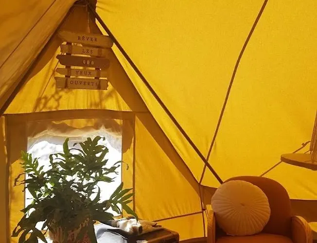 Luxusní stan Boheme Glamping Experience